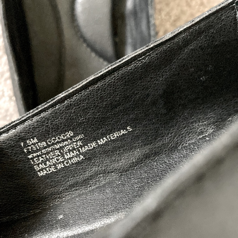 BORN Adour black leather flats, size 7.5. - Picture 10 of 10